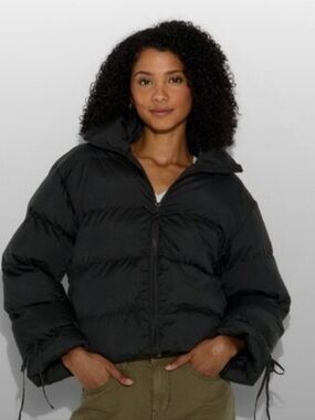 NWT Womens Bow Black Puffer Jacket XS- Wild Fable